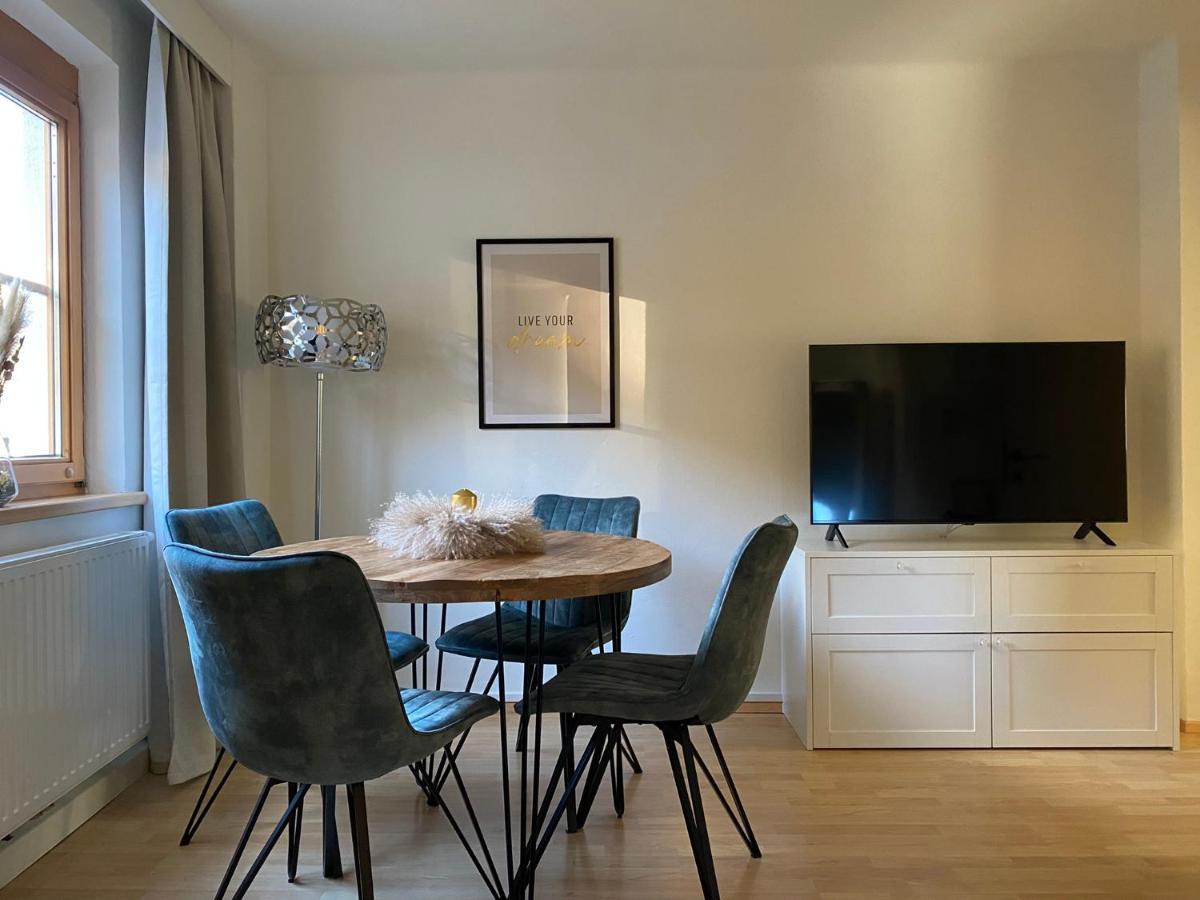 Gemuetliche Wohnung Mit Gartenblick Innsbruck Eksteriør billede